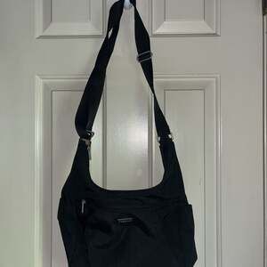 Baggallini Black Securtex Anti-Theft Free Time Crossbody Bag